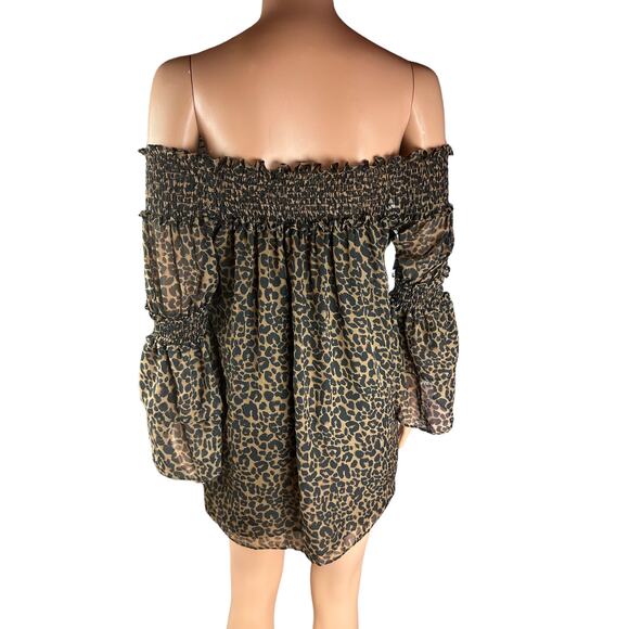 Max Studio Womens Off The Shoulder Leopard Print Tan Black Top Size Small - Picture 3 of 7